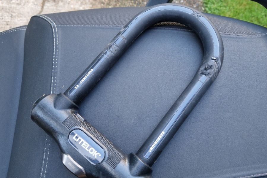 LITELOK X3 Saves BMW Scooter In Beckenham  #28